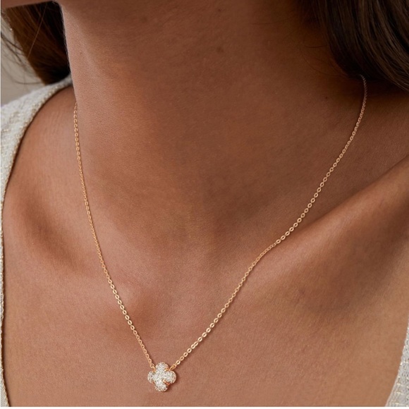 14K Gold Pendant Necklace - Picture 4 of 5